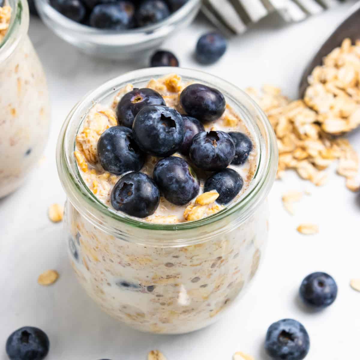 Blueberry Muffin Overnight Oats: Easy, Healthy Breakfast Treat